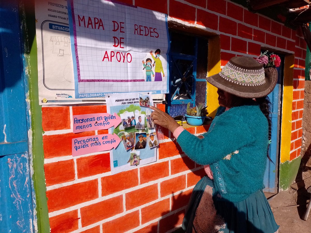 Midis_CONTIGO's tweet photo. #Huancavelica | 🏠 Llegamos el hogar de nuestra usuaria en el distrito de #Andabamba para ayudarla a identificar las instituciones públicas y privadas, dentro de su comunidad, de quienes puede apoyarse para tomar decisiones, logrando así el desarrollo de su autonomía. 💪 🇵🇪 https://t.co/sRe6zLcTt5
