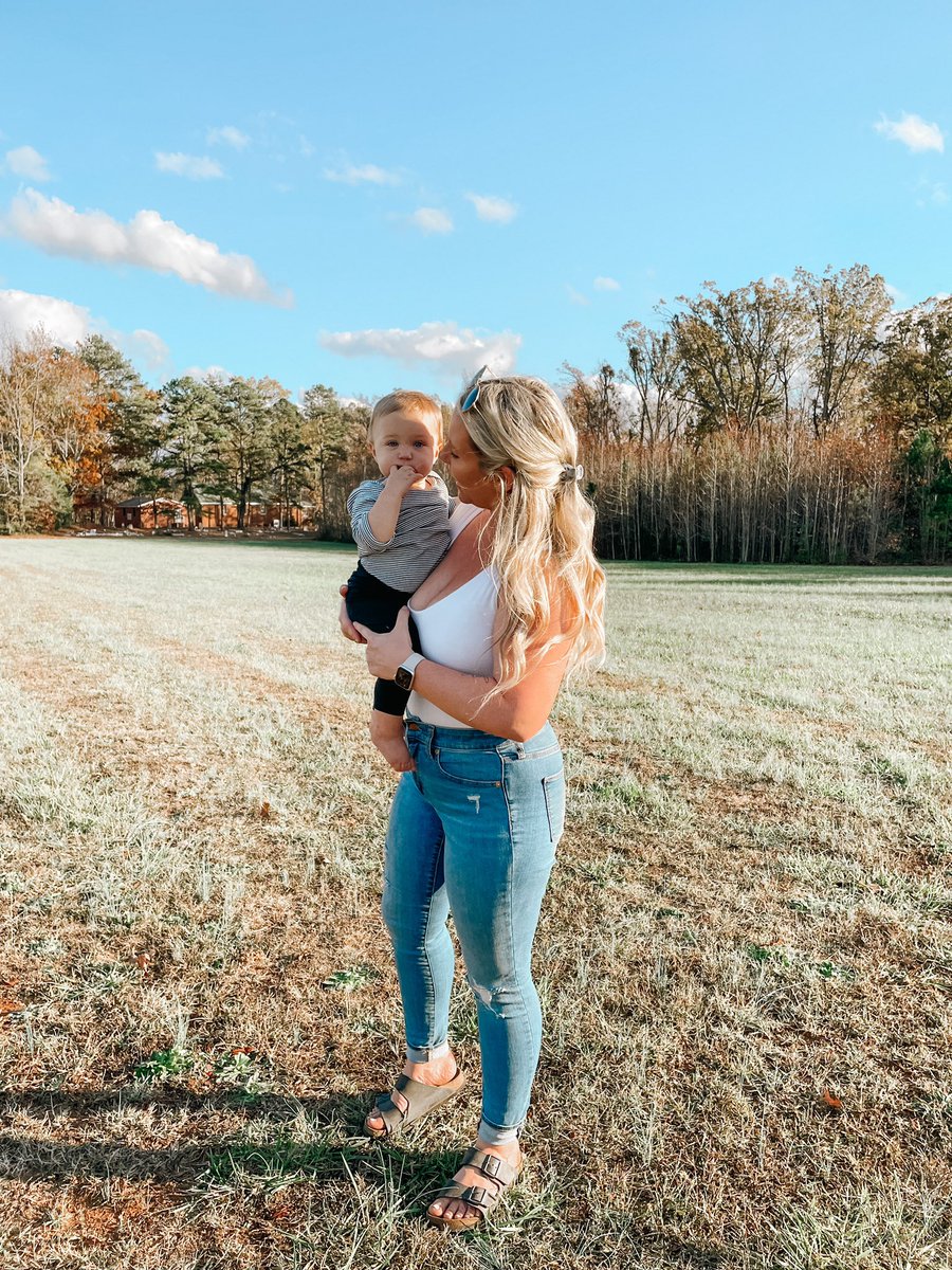 MeghanAElliott's tweet photo. Have you ever wanted longer or thicker hair &amp; wanted to try extensions but didn’t really know where to start? For the next week they’re running the a huge 75% off sale, which is the perfect chance to try out some styles and figure out what works with your life. CODE: Meghan10 https://t.co/V8Lks9zVZE