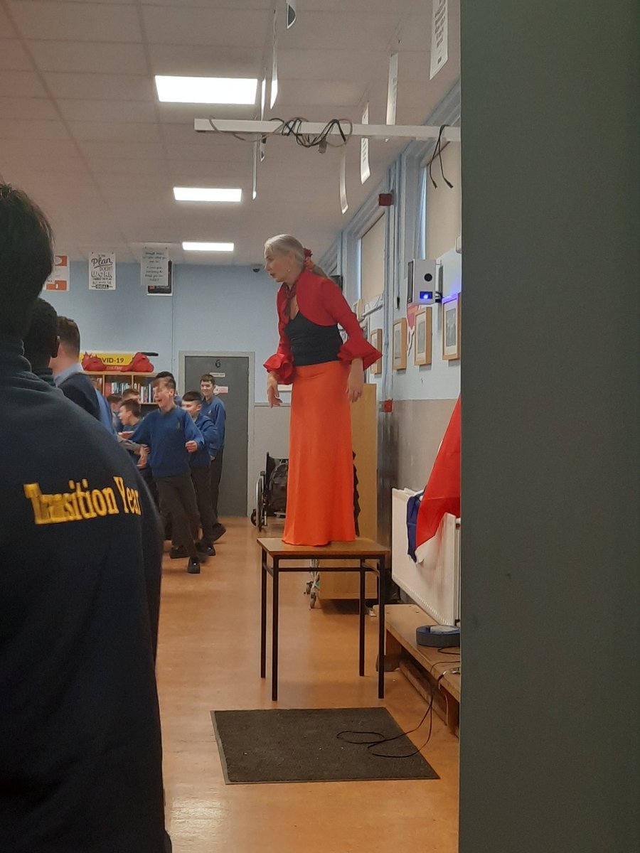 A massive gracias to <a href="/JoyceFlamenco/">Joyce Richardson</a> for her fantastic workshop on Flamenco dancing and Spanish culture. We laughed our way through it and it was the perfect end to our #ThinkLanguages event today! <a href="/langsconnect_ie/">Languages Connect</a> #wellbeing