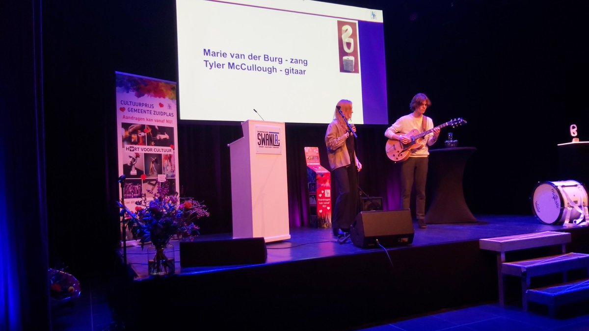 Weer een hoogtepunt in cultureel zuidplas...de uitreiking van de gemeentelijke cultuurprijs  in Swanla..voorrecht om dit als wethouder Cultuur en Erfgoed te mogen doen!