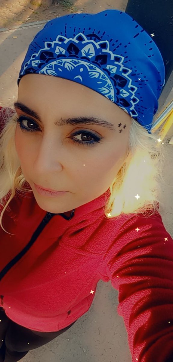 Dışım bakmayın  dünya telaşı ben içimdeki hüzne kefilim