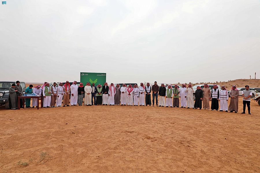 بحضور فريق من منظمة #الفاو 

المركز الوطني للغطاء النباتي #بالحدود_الشمالية يطلق حملة "لنجعلها خضراء" لزراعة عشرة آلاف شجرة. 

spa.gov.sa/2402012
