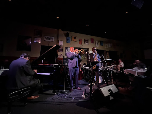 Renowned trumpet player Terell Stafford performed this past Sunday, Oct. 30. Stafford played at Murry’s, hosted by the “We Always Swing” Jazz Series.

Story &amp; 📸  | Sterling Sewell

themaneater.com/recognized-tru…