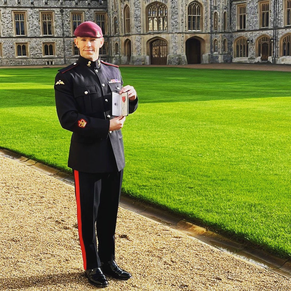 Congratulations BSM on being awarded your MBE by King Charles III 👏 

#investiture #mbe #award #king #presentation #oneregiment #achievement