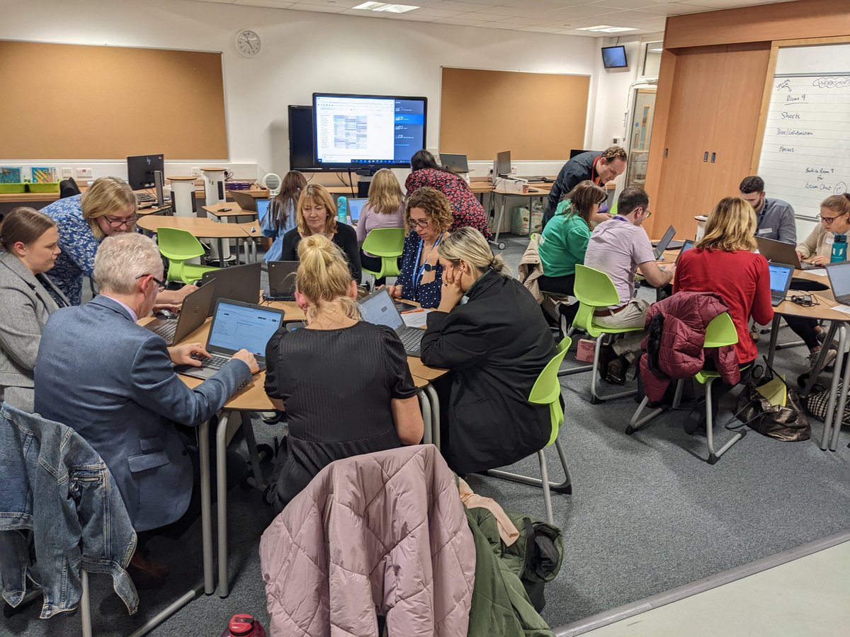 Mrs L A Ferguson tweet media