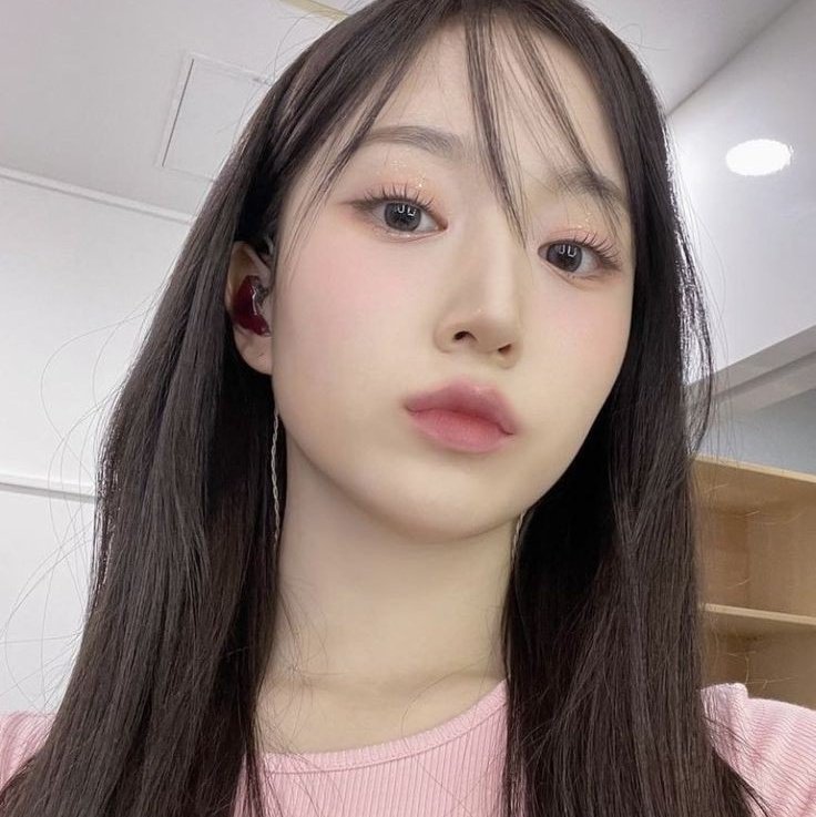 ccstraction's tweet image. ⠀⠀    ｡  　　 ◌ 　　❁   　 𓈒　　 ◌
⠀5 actividades de autoestima para adolescentes
⠀⠀⠀ ⠀más recomendadas por los psicólogos ｡