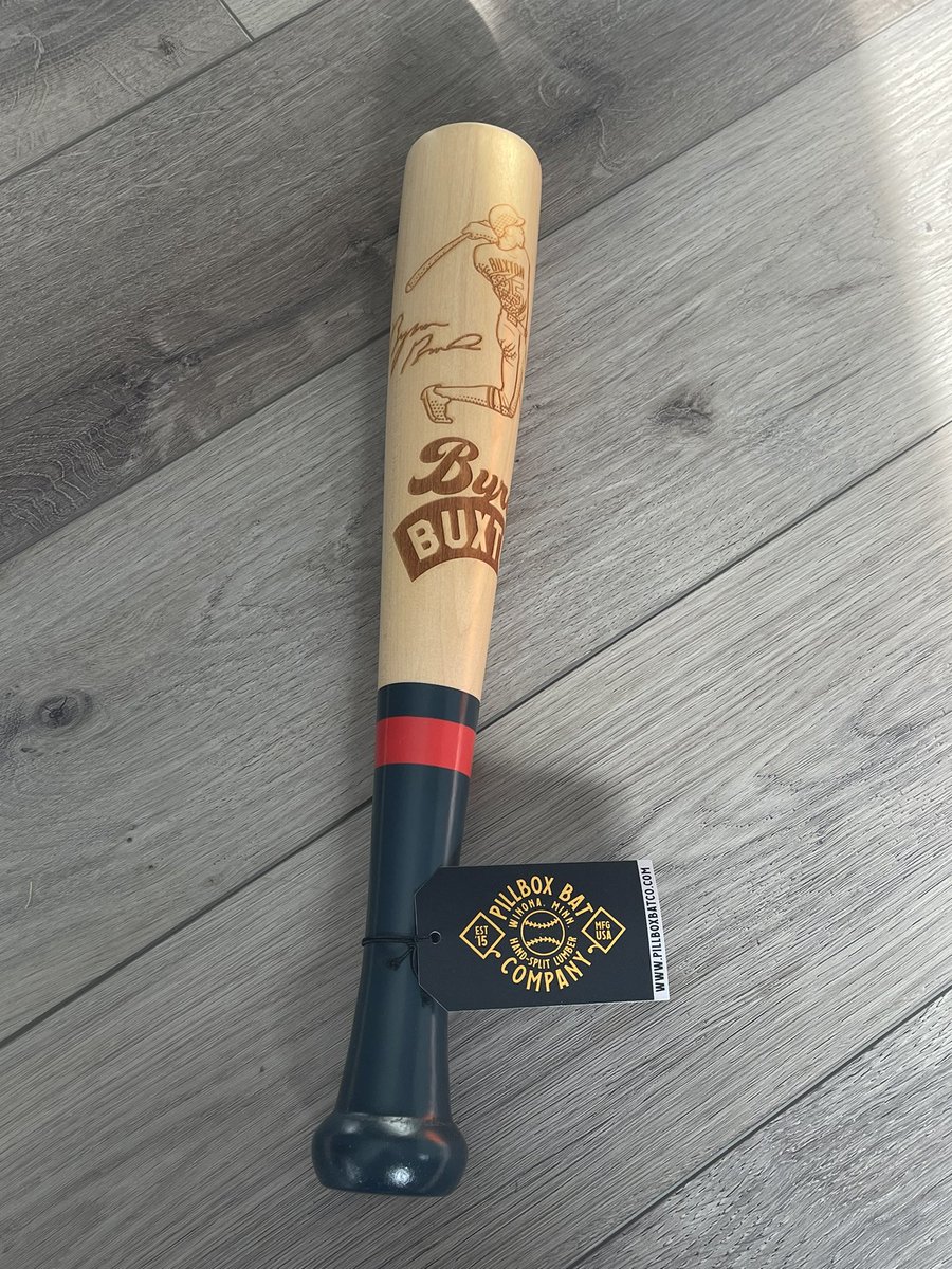 tlschwerz's tweet image. Tomorrow the #MNTwins will officially unveil their new uniforms and branding for 2023.

To share the excitement, I’m giving away this Byron Buxton bat from Minnesota’s own @pillboxbatco 

RT to enter. Must be following to win!