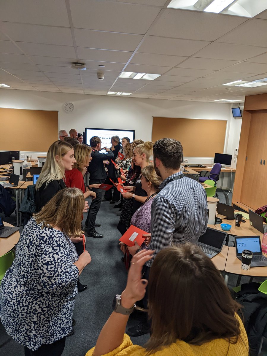 Mrs L A Ferguson tweet media