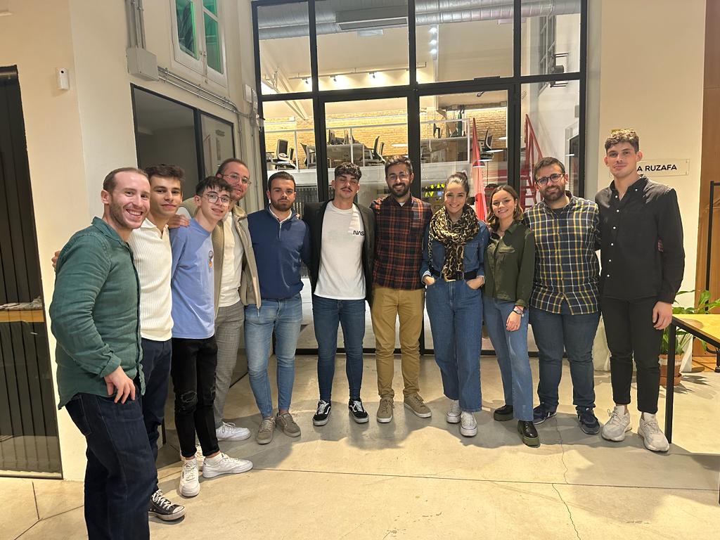 BenjaMompo_'s tweet photo. 🙌🏻 En l'acte pel dia de l'Estudiantat, organitzat pel @ConsellJove. Enhorabona, @BarbanchoDavid!

🤝🏼 La participació de l'estudiantat optimitza el funcionament dels centres d'estudis i del sistema educatiu.

🌹@JoveSocialistes en #AllòQueImporta https://t.co/4iNKckwqTl