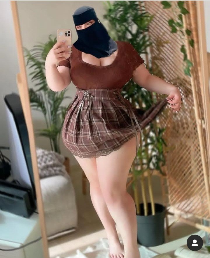 خميسكم فله مين أشتاق لي