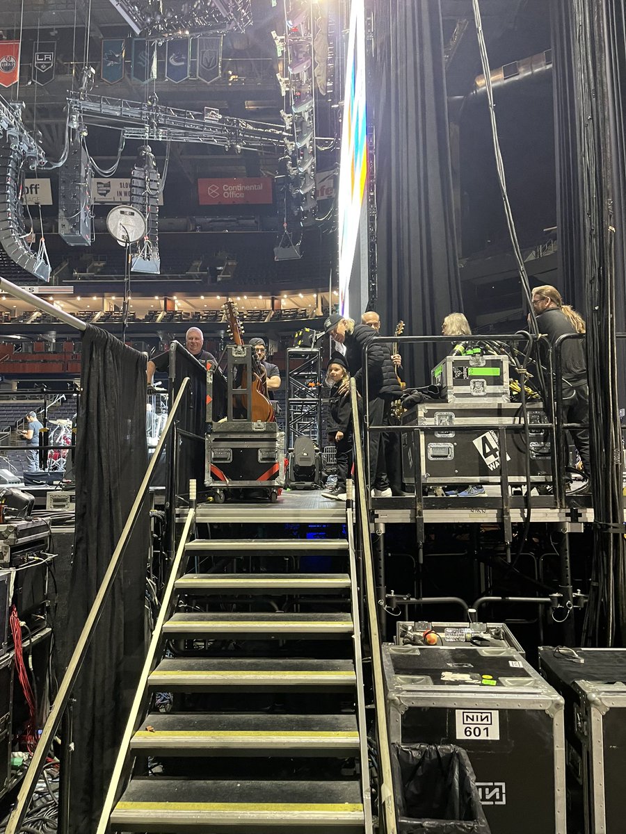 RoyOrbison3rd's tweet photo. Joe Walsh showing Roy 3 his guitars and the stage for VetsAid 2022 in Colombus, Ohio. 🎸🎸🎸
#royorbison3 #joewalsh #davegrohl #nirvana #foofighters #vetsaid #royorbison https://t.co/8v1YmArOYS