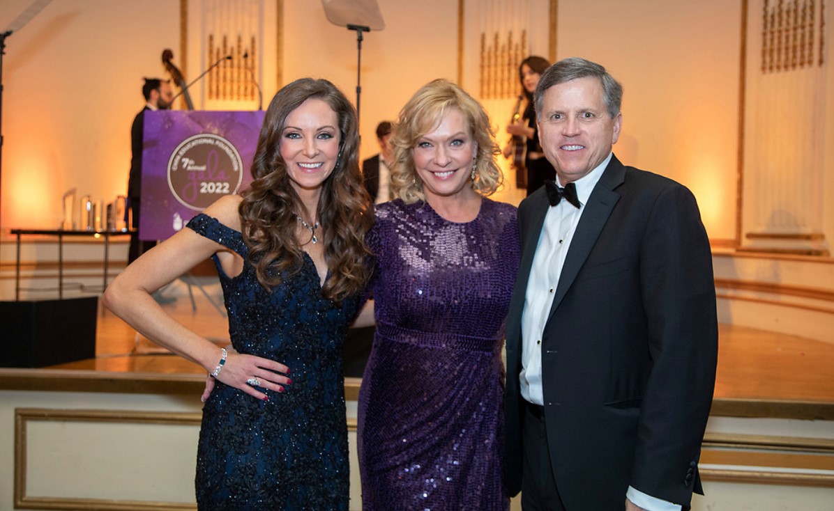 CHPA's tweet photo. Thank you to everyone who came out last night to our Educational Foundation’s 7th Annual Gala! It was such a pleasure to celebrate this year’s success in person &amp; a huge congrats to all our US Self-Care Marketing Awards finalists &amp; winners! More here:  https://t.co/U2cib5zdtk https://t.co/ed5ziYT4jp