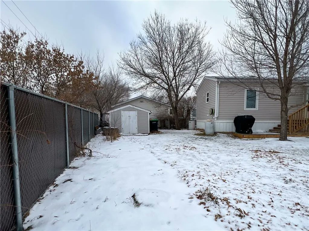 258 Brentwood Village is the perfect first home, retirement home, or anything in between! Sitting on a corner lot, this home features 3 bdrms, 2 baths, a garage, sunroom, hot tub and plenty of updates. Listing price: $228,000. 
 bit.ly/258Brentwood

#bdnmb #RLP4Sale