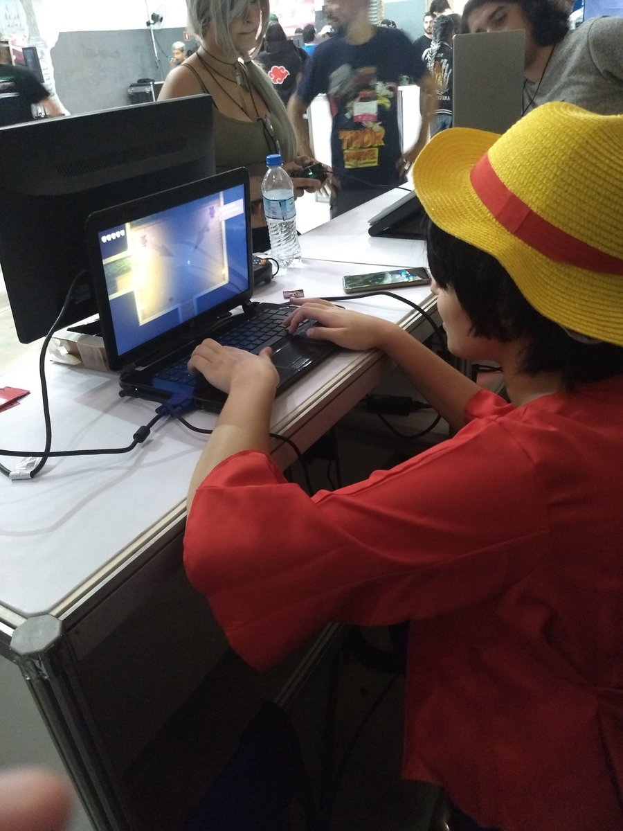 "Se eu estivesse no teclado eu ganhava!" Daí joga no teclado e morre pior ainda 😂#onepiece #luffy