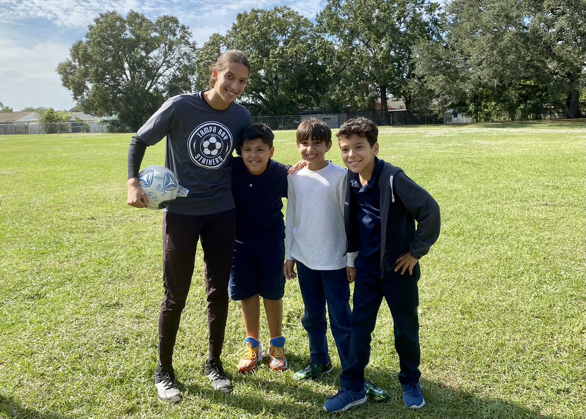 TBStrikers's tweet photo. Thanks to Bellamy Elementary for inviting us to speak to the 2nd and 5th graders. Strikers player Madison Cox showing off some moves. #tbstrikers #nisl #madisonncox https://t.co/ZFyDsyPIKp