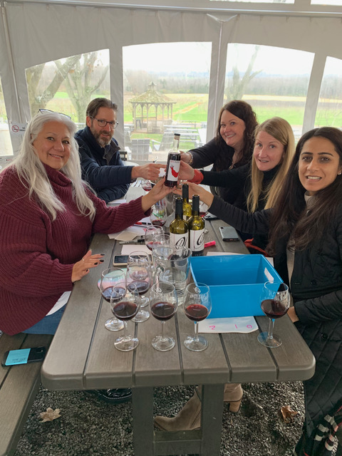 OldYorkCellars's tweet photo. Thank you to Roche Molecular Diagnostics for coming out and spending the day with us. It was fun to experience wine blending with the team! Shout out to the organizers for aligning this great event. #corporateevents #thankyou #wineblending #winebusiness @RocheMolecular https://t.co/KNQCJ2o0Rl