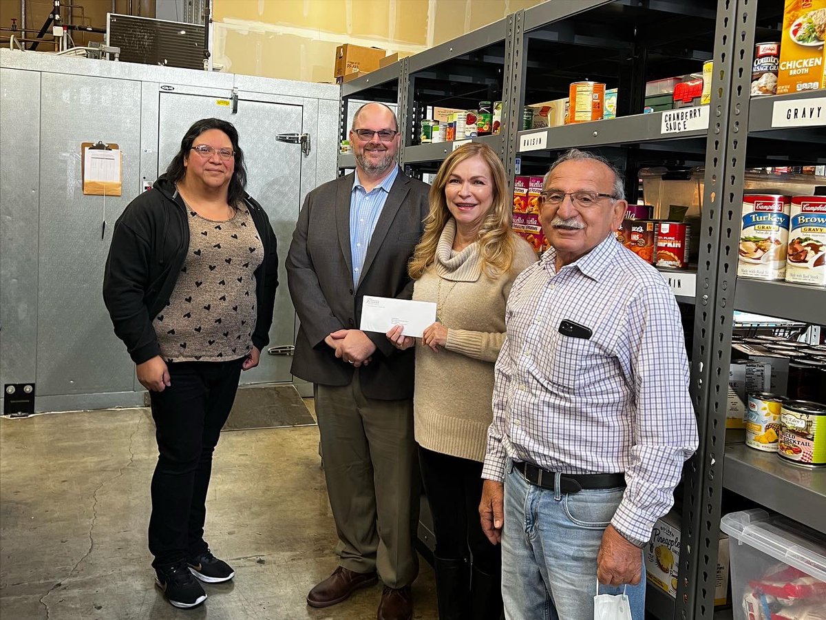 DavisStreetComm's tweet photo. Thanks to Gene and everyone at @FremontBank for their generous contribution to our Holiday Basket program! Every year we provide a full holiday meal for 1000 families in need and gifts for the children. Check out our website to see how you can help! https://t.co/pe5mf9YI94
