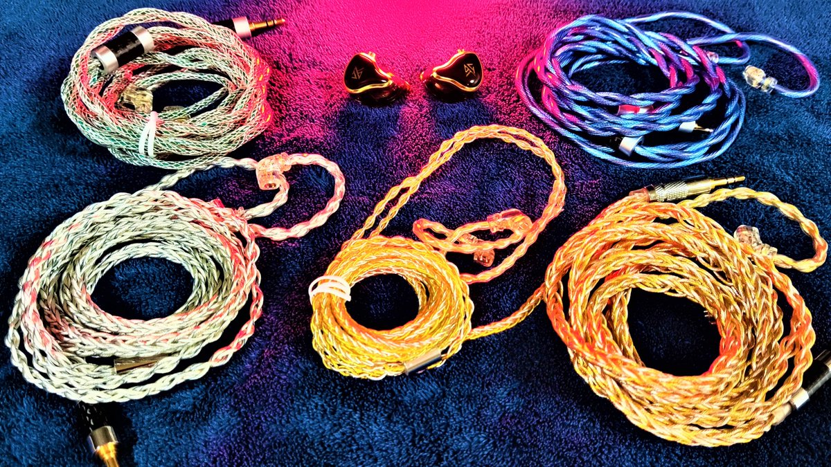 TechSavvy3000's tweet photo. Day 24 of our 30 day video challenge! Cable week continues. Welcome to the KZ Cable Review Bonanza! I think I caught them all. I review all the KZ IEM Upgrade Cables from 2021-2022
https://t.co/o0cC86Q6aN
#techsavvy #iem #audio #cable #review #kz #upgradecables #iemcables #swag https://t.co/fUAidhCrad