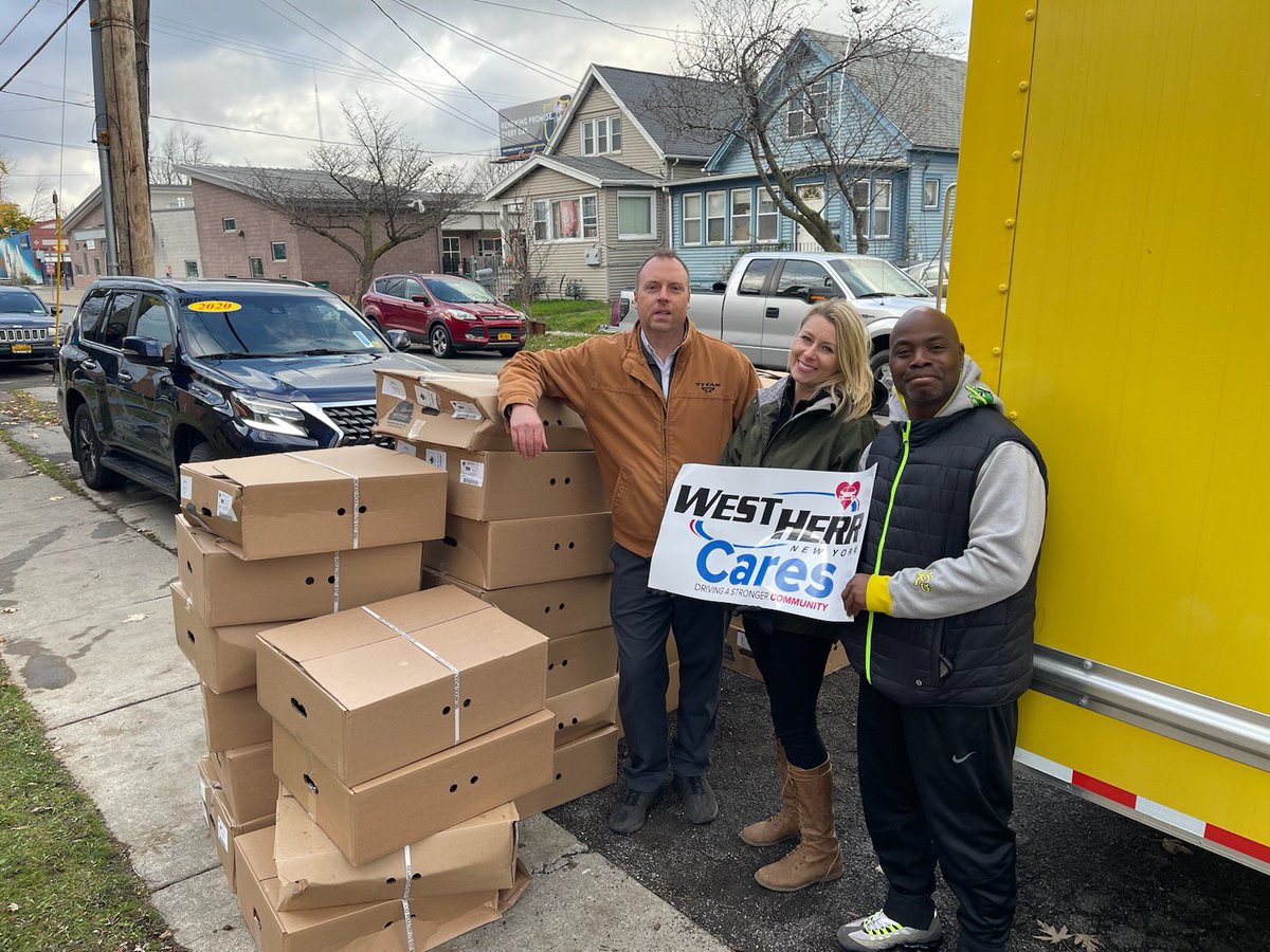 We are very grateful for the turkey donations contributed by <a href="/WestHerr/">West Herr Auto Group</a> for our families. Thank you for your continued dedication to our school community!@MandT_Bank <a href="/WestminsterCCS/">Westminster Community Charter School</a> <a href="/nativity_miguel/">NativityMiguel</a> #ThankfulThursday #holidaygratitude