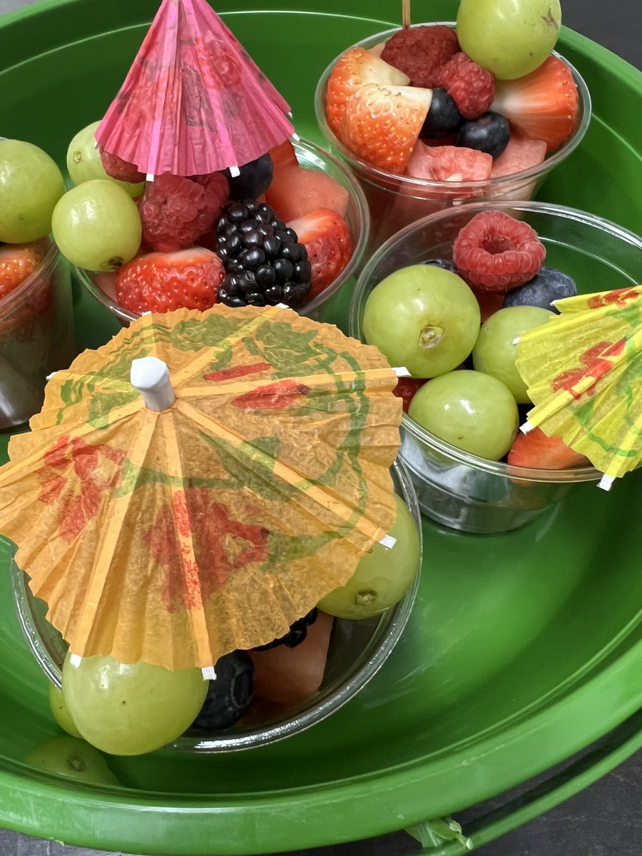 Alma_OrtaTHD's tweet photo. Happy MET appreciation Thursday!!!! Celebrating today with Hawaiian themed fruit cups πππ #THD6512 @asds6512 @ChrisHa33978925 @GreggO6512 @fmm425 https://t.co/AfKgxwDVmv