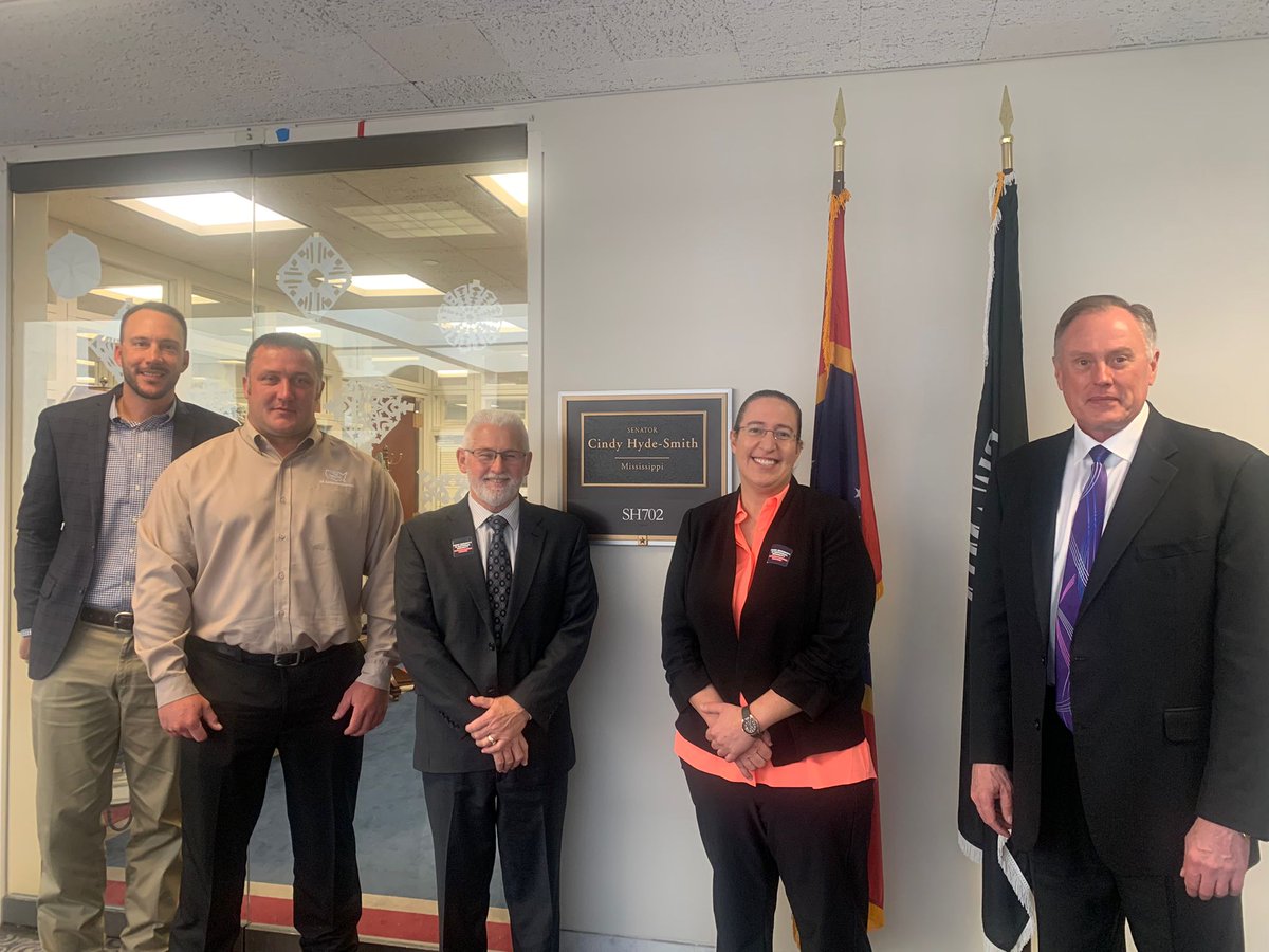 ABICaction's tweet photo. On the 2nd day of Hill visits, agriculture leaders and farmers met with staffers from @cindyhydesmith, @marcorubio, @RepJohnJoyce, and @SenCortezMasto offices. #FarmWorkForceModernizationAct https://t.co/YnQkhVd6Bz
