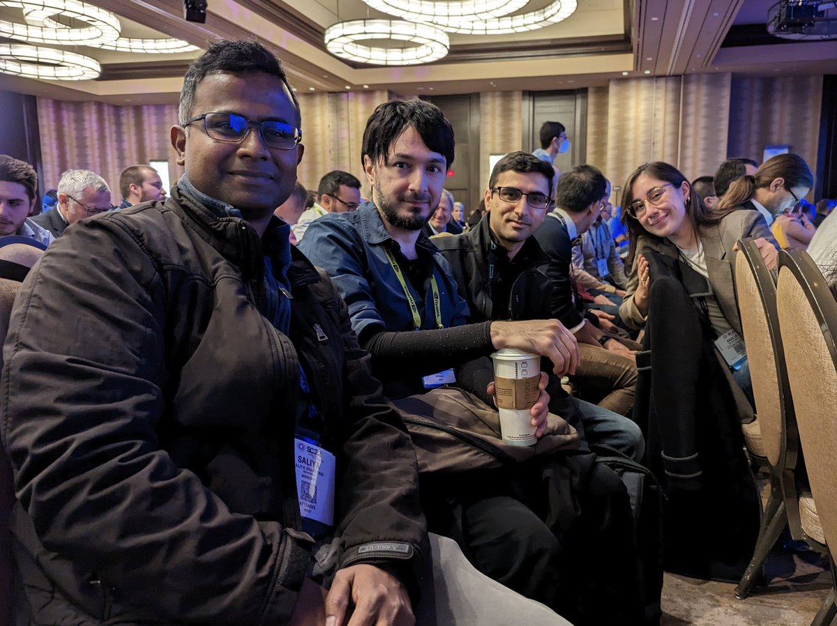 Giulia Guidi (@giuliaguidi) on Twitter photo ExaBiome <a href="/LBNLcs/">Berkeley Lab Computing Sciences Area</a> representatives at #SC22 during the Award Ceremony! ExaBiome <a href="/LBNLcs/">Berkeley Lab Computing Sciences Area</a> representatives at #SC22 during the Award Ceremony!