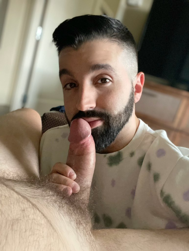 NicksLuckyCharm's tweet photo. The Meat 🍆:              The Milk 💦: https://t.co/G3keccD6Pj