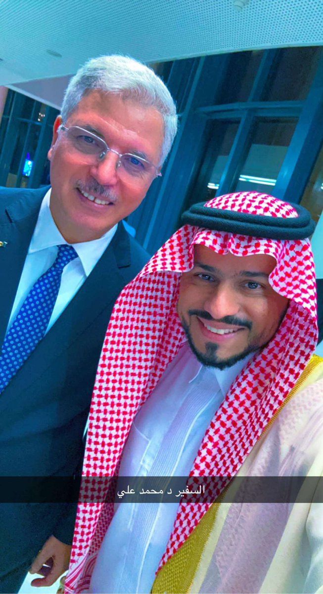 bader4242's tweet photo. ليله من ليالي الرياض الجميلة في القصر الثقافي بالحي الدبلوماسي سررت بلقاء نخبه من رجال الدبلوماسيه ورجال المال و الاعمال 
دام الجميع بحفظ الله ورعايته
ودام وطننا بكل خير https://t.co/V3cb2fXeRk