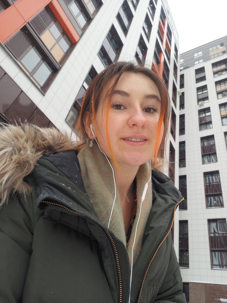 nananatyyyy's tweet photo. Мне кажется, когда я буду покупать себе квартиру, я выберу дом по принципу "он со мной сочетается"🧡 https://t.co/Ir0TVuWVBx