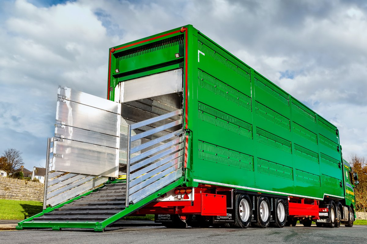 Barclays Transport, take delivery of their new Houghton Parkhouse Platinum 4 Decker Livestock Transporter.

#houghtonparkhouse #livestock #livestocktransport #livestockhaulage #livestocktransportation #barclaystransport <a href="/DAFTrucksUK/">DAF Trucks UK 🇬🇧</a>