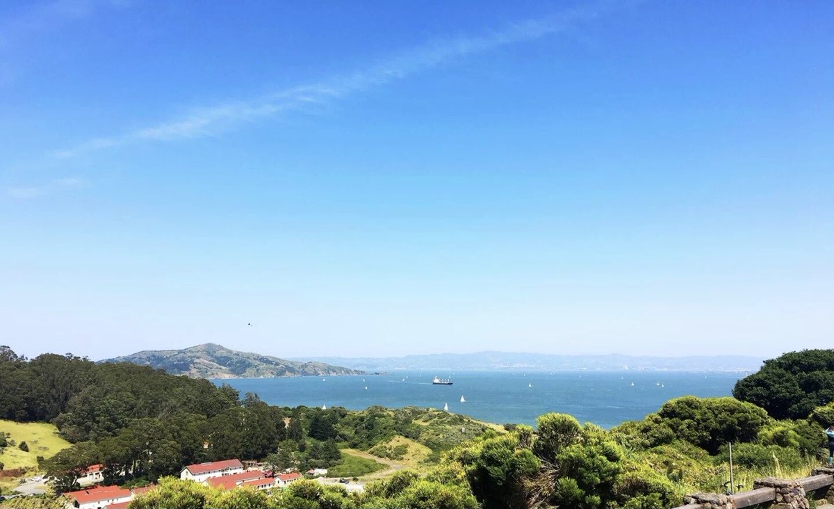 Anna44093114's tweet photo. It's all scenery. Nice to meet you. https://t.co/8gdWBDzkev