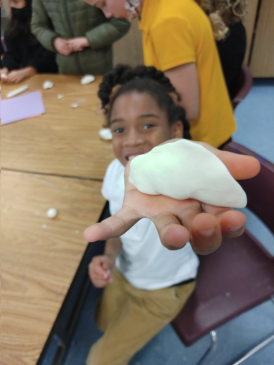 Benjamin Mueller tweet media