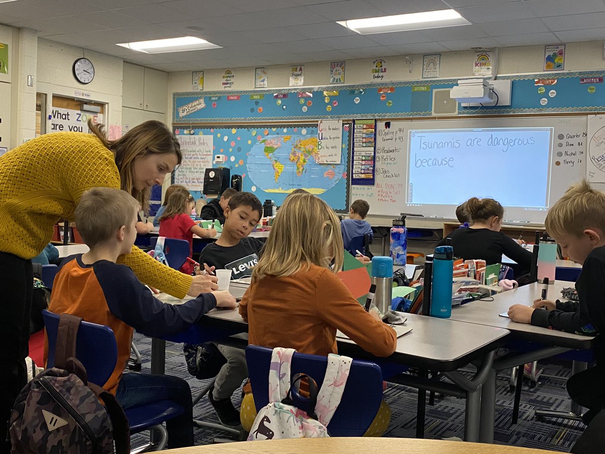 BrittonASmith's tweet image. A little because, but, so sentence extension in 2nd grade! #glcsrichland #letsgobluedevils