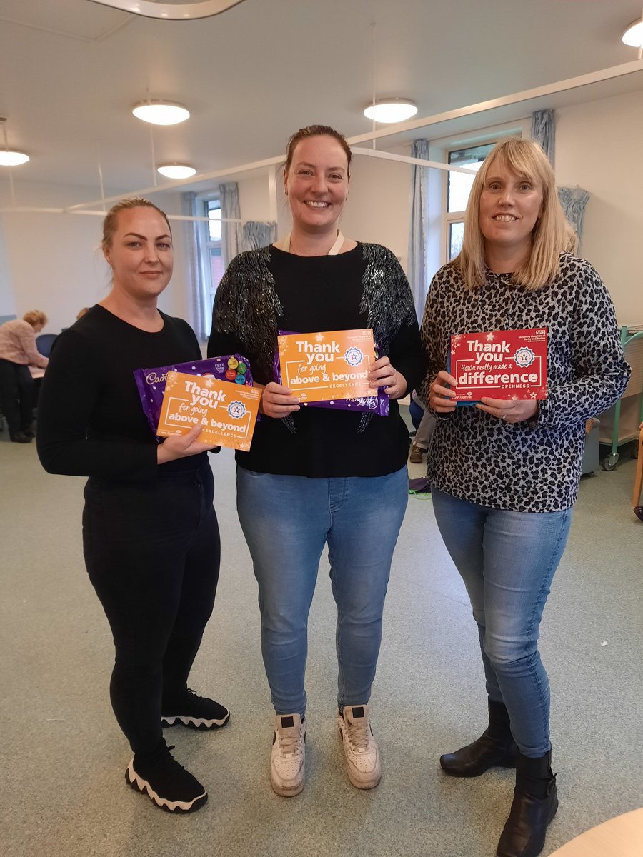 chatfie4's tweet photo. @UHDBTrust @TeamSurgeryUHDB Another thank you to Gill,Laura (theatre) and Jenny (ward) for being a massive help setting-up the ophthalmic service at Sir Robert Peel  Daycase Unit. #teamworkmakesthedreamwork https://t.co/AYTg0uJjfW