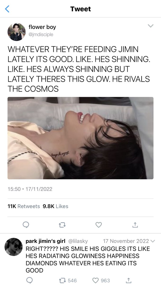 moonstarlis's tweet photo. #jikookau (mini-au) 
✩ shiny reasons ✩

jm is glowing lately, and the fans want to know what the company is feeding him. because of course, he must be eating 𝙜𝙤𝙤𝙙 to be looking that way. https://t.co/QN2m262Wjr