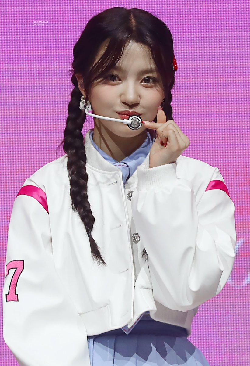 221117 HQ

#첫사랑 #CSR #두나 #DUNA <a href="/CSR_offcl/">첫사랑(CSR)</a>