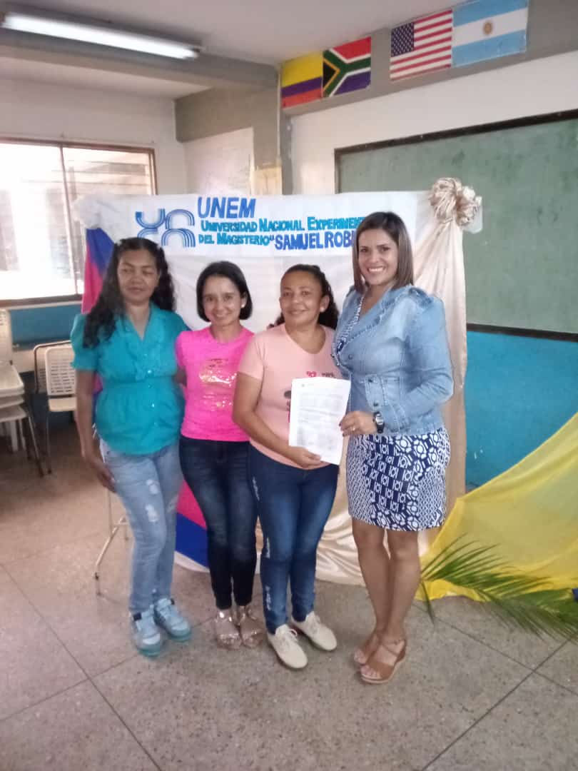 ULGU_JFRibas's tweet photo. #17Nov22 Continuamos las presentaciones de TEG en el área de Dirección y Supervisión Educativa y Educación Inicial @ULGU_JFRibas Avanzando. Felicitaciones 🎉🎉 @NicolasMaduro @leoalvacabrera @mppeduniv @SomosUnem @MPPEDUCACION @MYovao120 @_LaAvanzadora https://t.co/asYeU0okjK