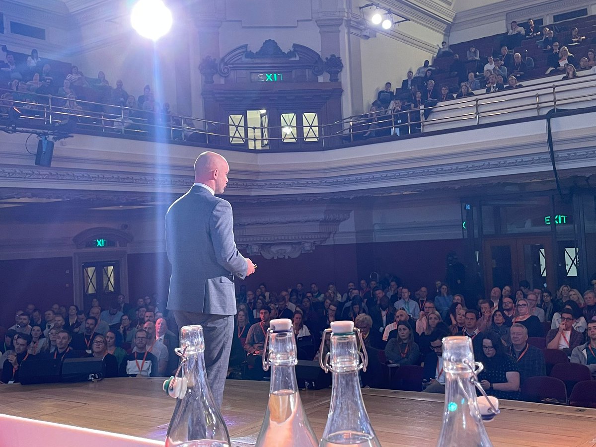 Alan Brooks tweet media