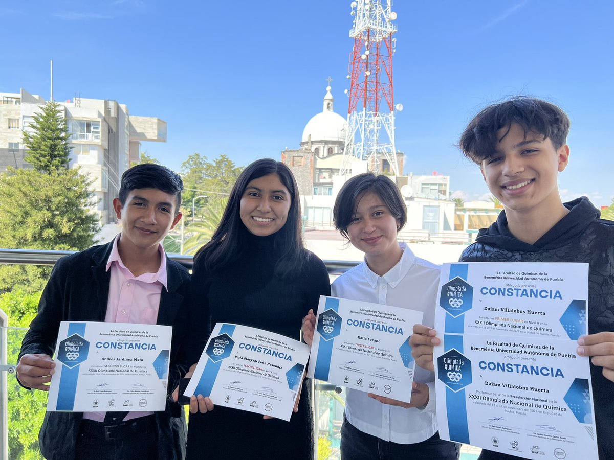 Felicidades a la Delegación Hidalguense triunfadores en la XXXII Olimpiada Nacional de Química.
