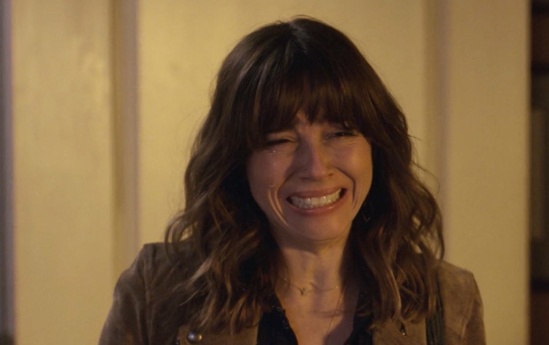yleniaindenial1's tweet photo. me after the #DeadToMe finale https://t.co/6C5YvO5dzD