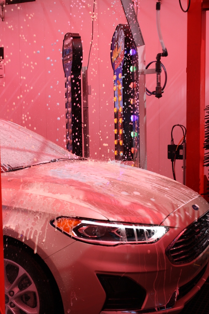 CarWashAZ's tweet photo. Quick, convenient, and clean -- Stop by any of our locations and ask an associate how you can go unlimited! ⭐️🫧

#superstarcarwash https://t.co/Nqc5xH2hee
