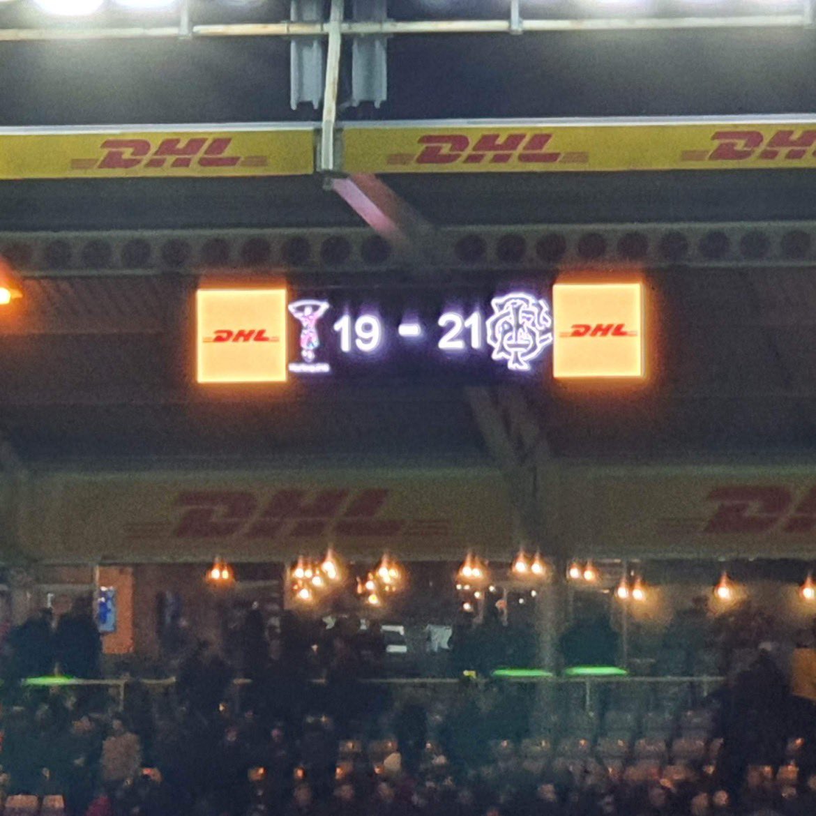 #Harlequins <a href="/mikebrown_15/">Mike Brown</a> outstanding for <a href="/Barbarian_FC/">Barbarian FC</a> and Bassett has some wheels on him for Quins , great game of running rugby
🟦🟥
🟫⬜️