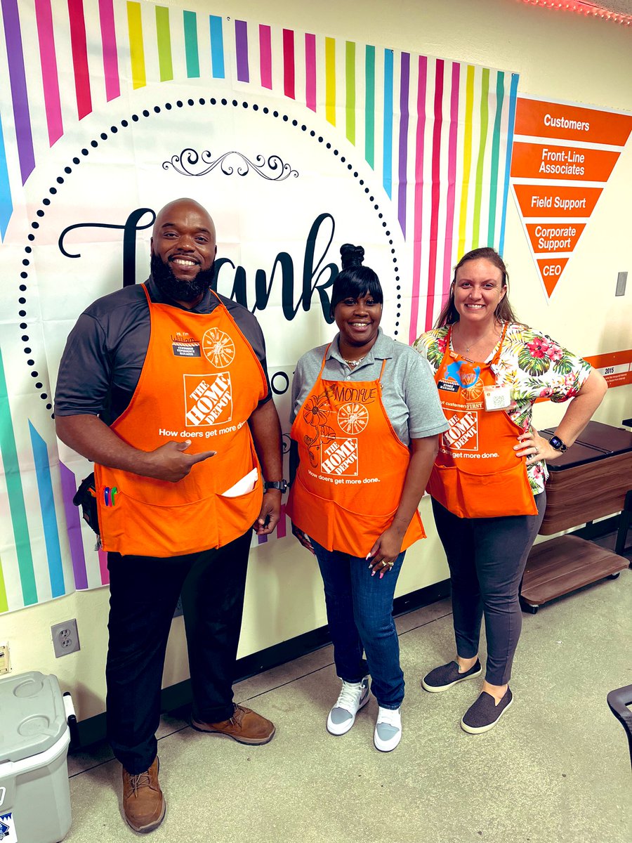 CoreyWynn11's tweet image. Shout out to Monique on her first day of executing her last step on her blueprint (CXM shadowing/training). Thank you SM Linzy &amp;amp; CXM Will for displaying our core values. #ProudASM #Vote4MoniqueCXM #6316WeRbuiltDifferent
