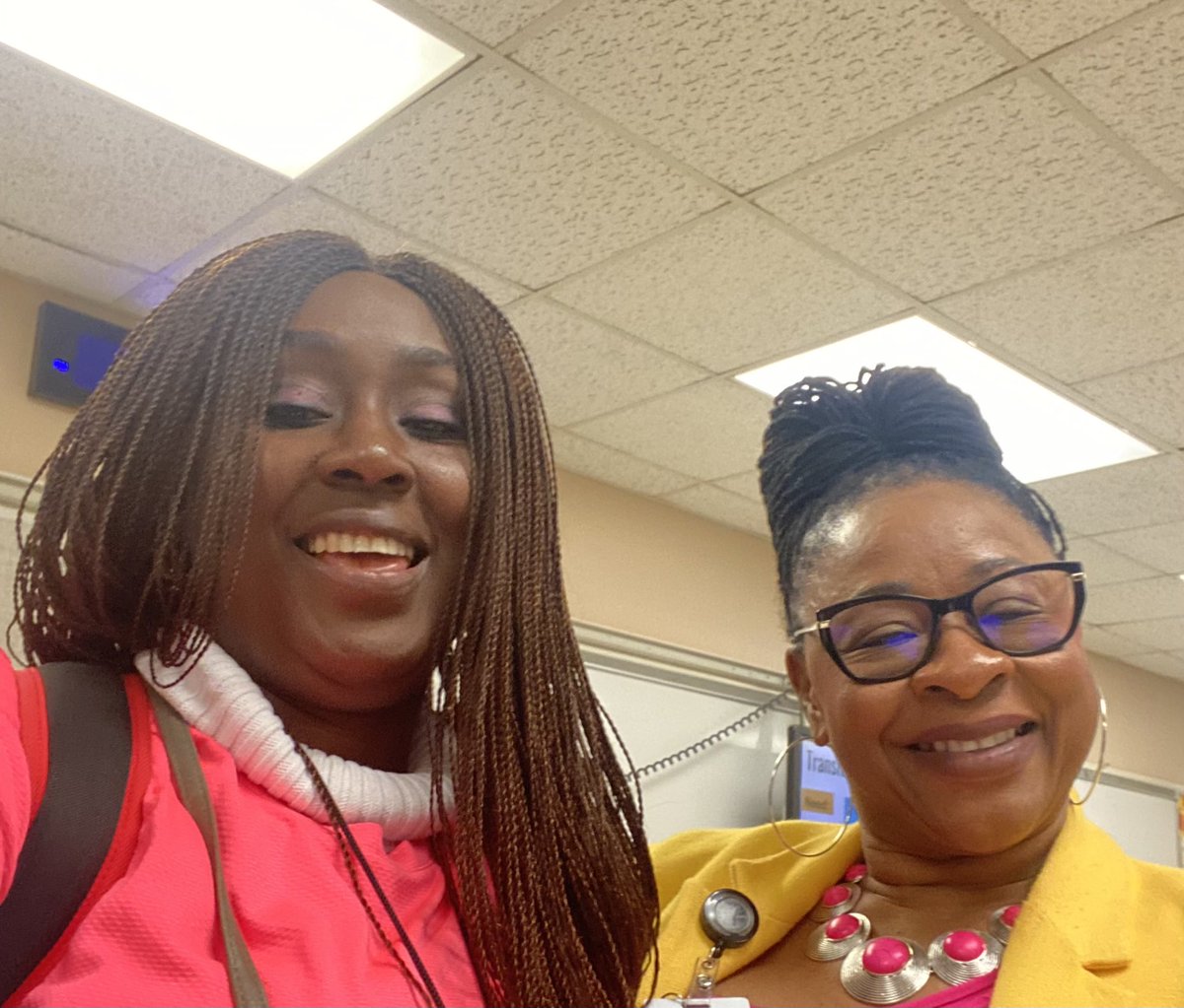 Neon ladies! So excited that we are impacting on our students. ⁦@TeagueMS_AISD⁩ ⁦@gwschattle281⁩ ⁦@ACormierRuss⁩ #TrojanForward #AldineConnected #AldineConectado