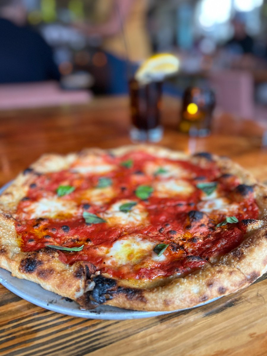 Always crust your instincts. 😉🍕 Fuel your Downtown Napa adventures with a stop at Oenotri for southern Italian cuisine. ➡️ fal.cn/3tHtH