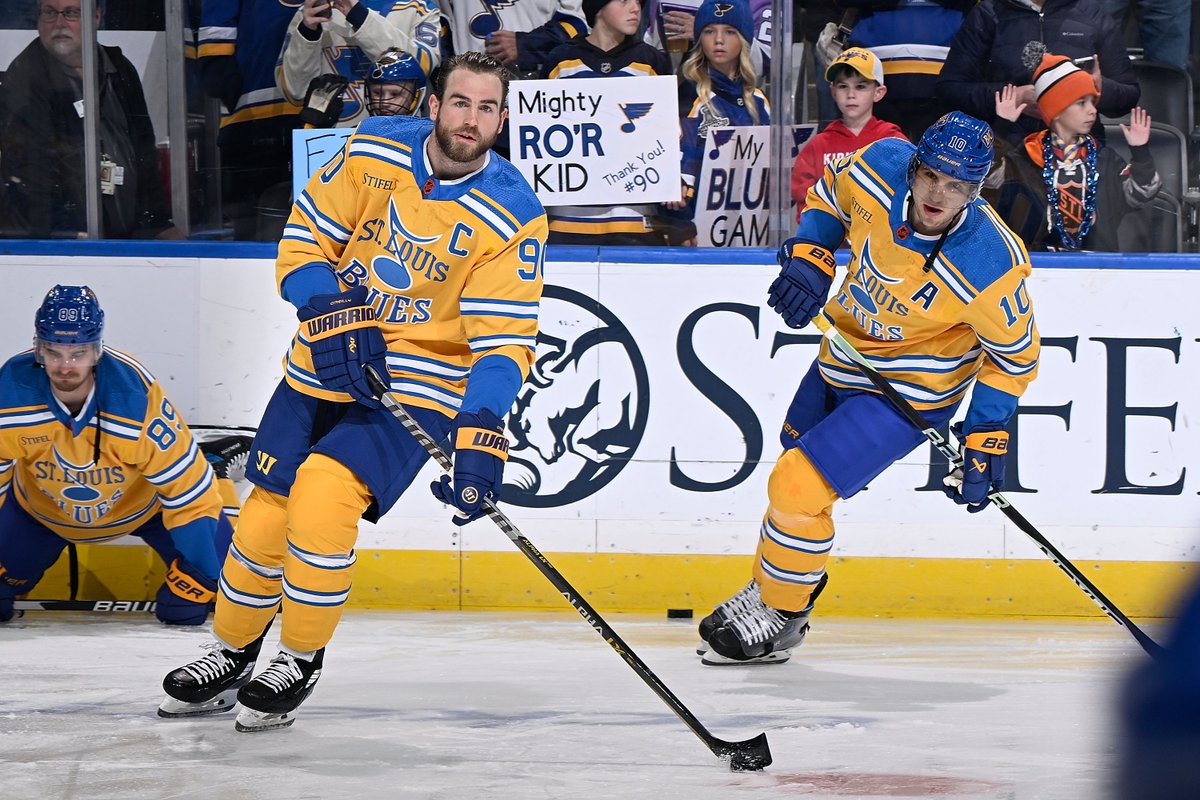 NHL's tweet photo. ✨ You're so golden ✨

For the first time in franchise history, the @StLouisBlues are wearing a primarily-gold jersey. The jersey's logo is based on an original prototype that was created in 1966, not long after the NHL awarded St. Louis an expansion franchise. #ReverseRetro https://t.co/HQVOg0DrEB
