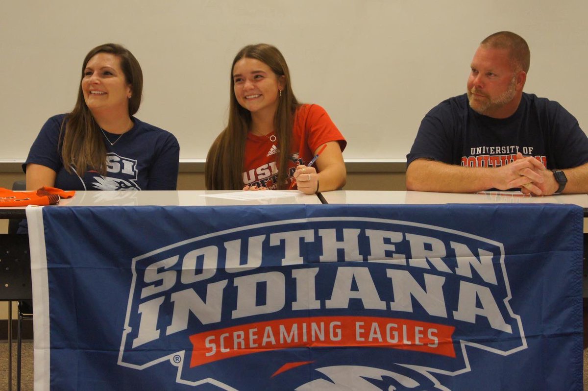 shelbystivers00's tweet photo. I’m officially a screagle! So thankful for all the people who came out to celebrate with me last week. Can’t wait for next year!! ❤️🦅 @USISOFTBALL https://t.co/fnIn7loAj2