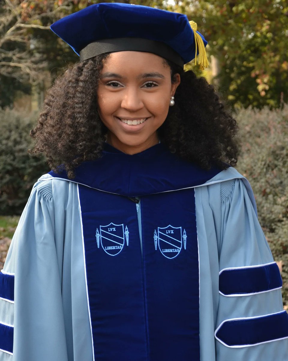 This was the hardest thing I've ever done, but I did it. I'm #PhinisheD !!

God is so good!

(PhD in Microbiology and Immunology)
#BlackInImmunoRollCall #blackandSTEM #phdlife #blackwomenphds