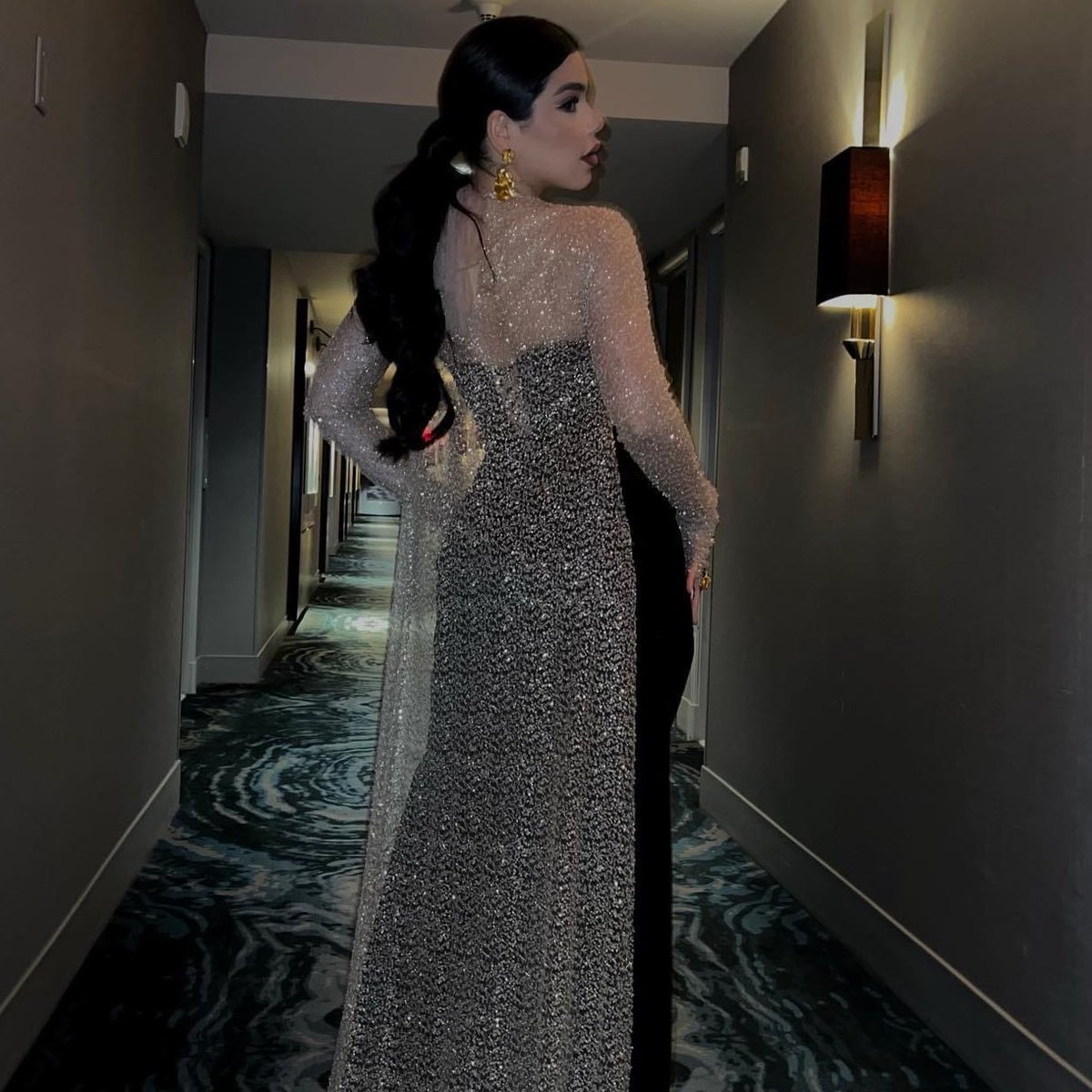 KeninisMx's tweet image. Kenia OS para los #LatinGRAMMY.