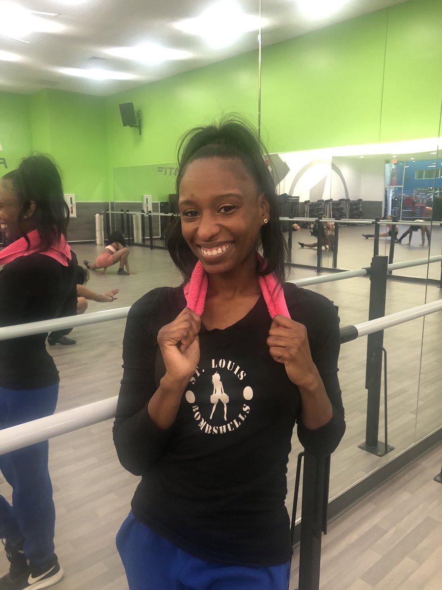 swtnrse05's tweet image. Meet the leaders of the cheerleading team of @stlbombshells who will cheer on indoor ⚽️ powerhouse @stlouisambush Game Nov. 25 5pm Family Arena. Bow down to the Lovely graceful talented—Owner, Coach and Choreographer for @stlbombshells TerrahSaYahda